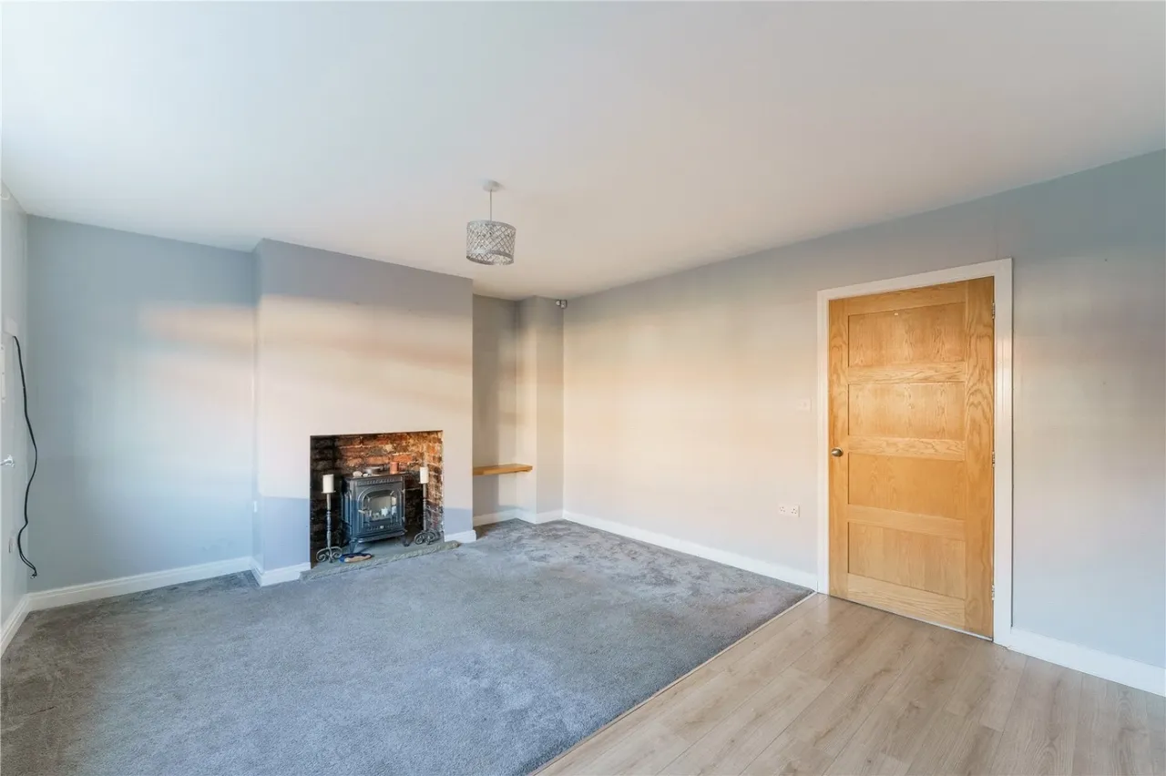 Walton Road, Upton, WF9, photo 12