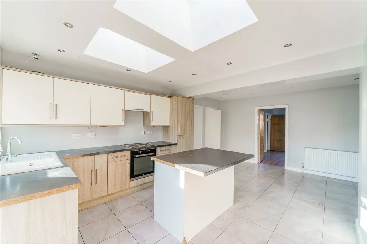 Walton Road, Upton, WF9, photo 7
