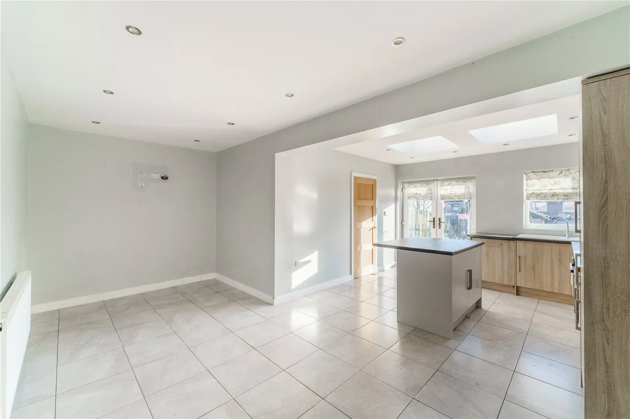 Walton Road, Upton, WF9, photo 9