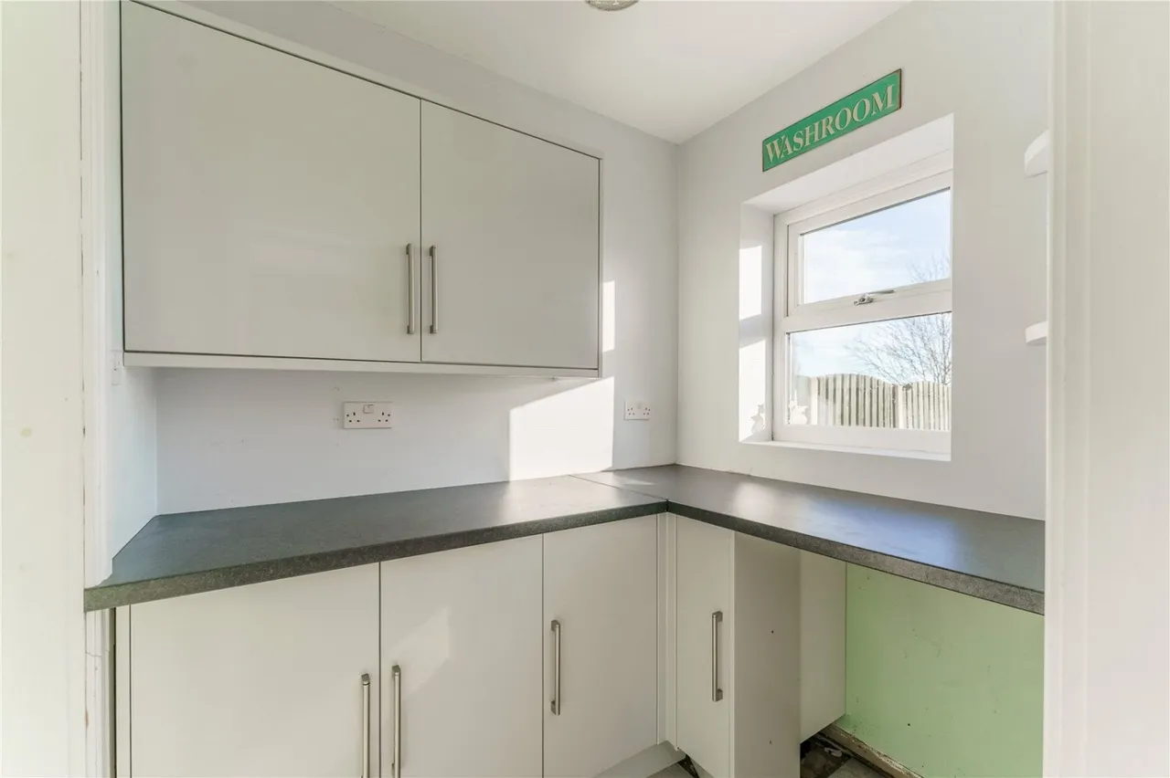 Walton Road, Upton, WF9, photo 10