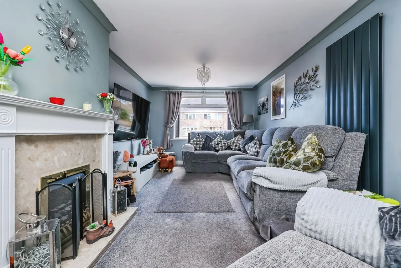Listowel Crescent, Clifton, Nottingham, NG11, photo 15
