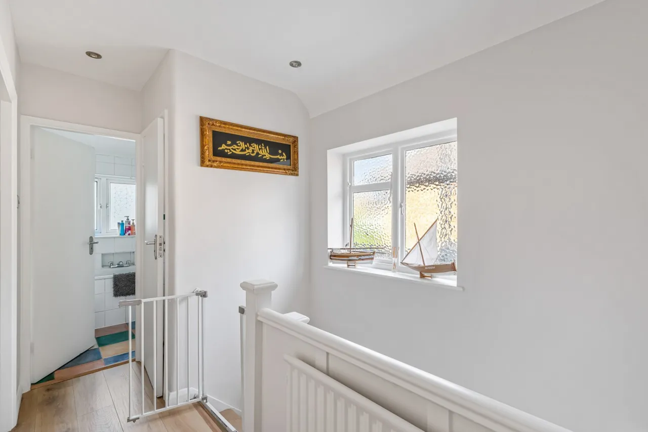Marsh Lane, Stanmore, HA7, photo 12