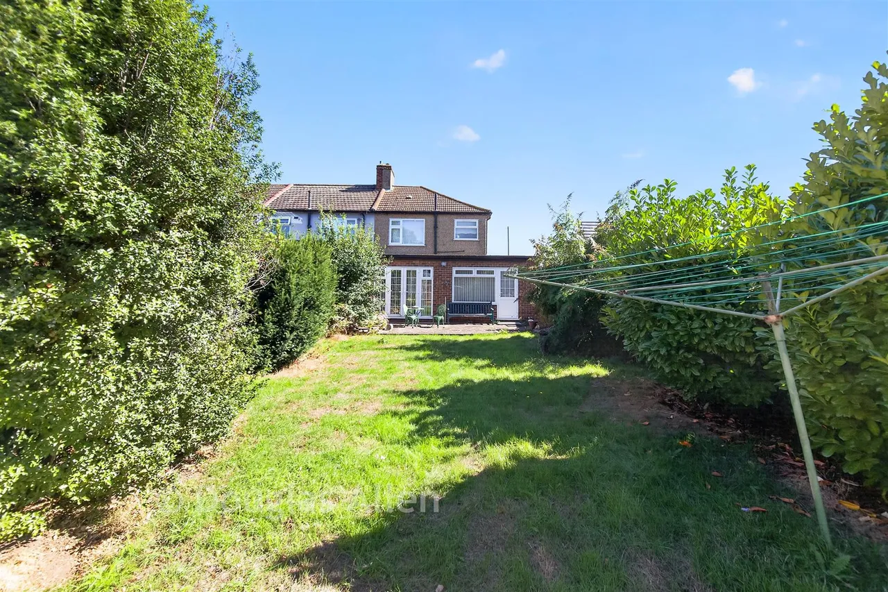 Charles Road, Dagenham, RM10, photo 10