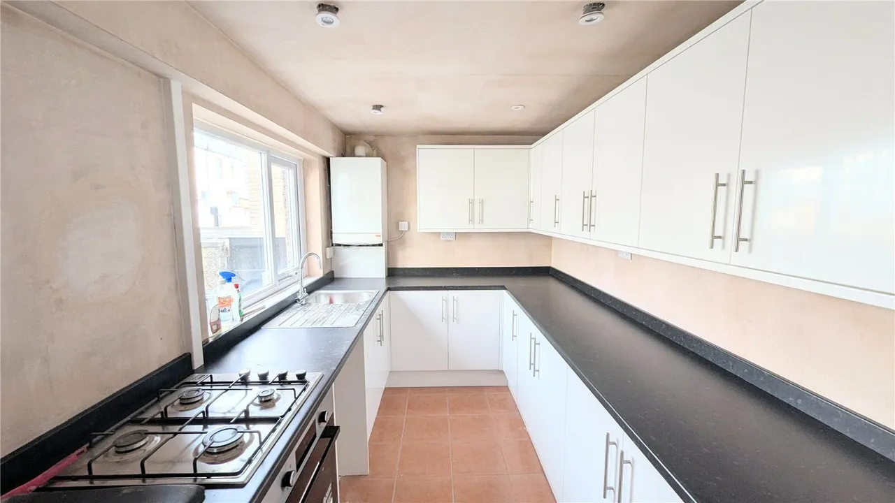 Brunshaw Road, Burnley, Lancashire, BB10, photo 3