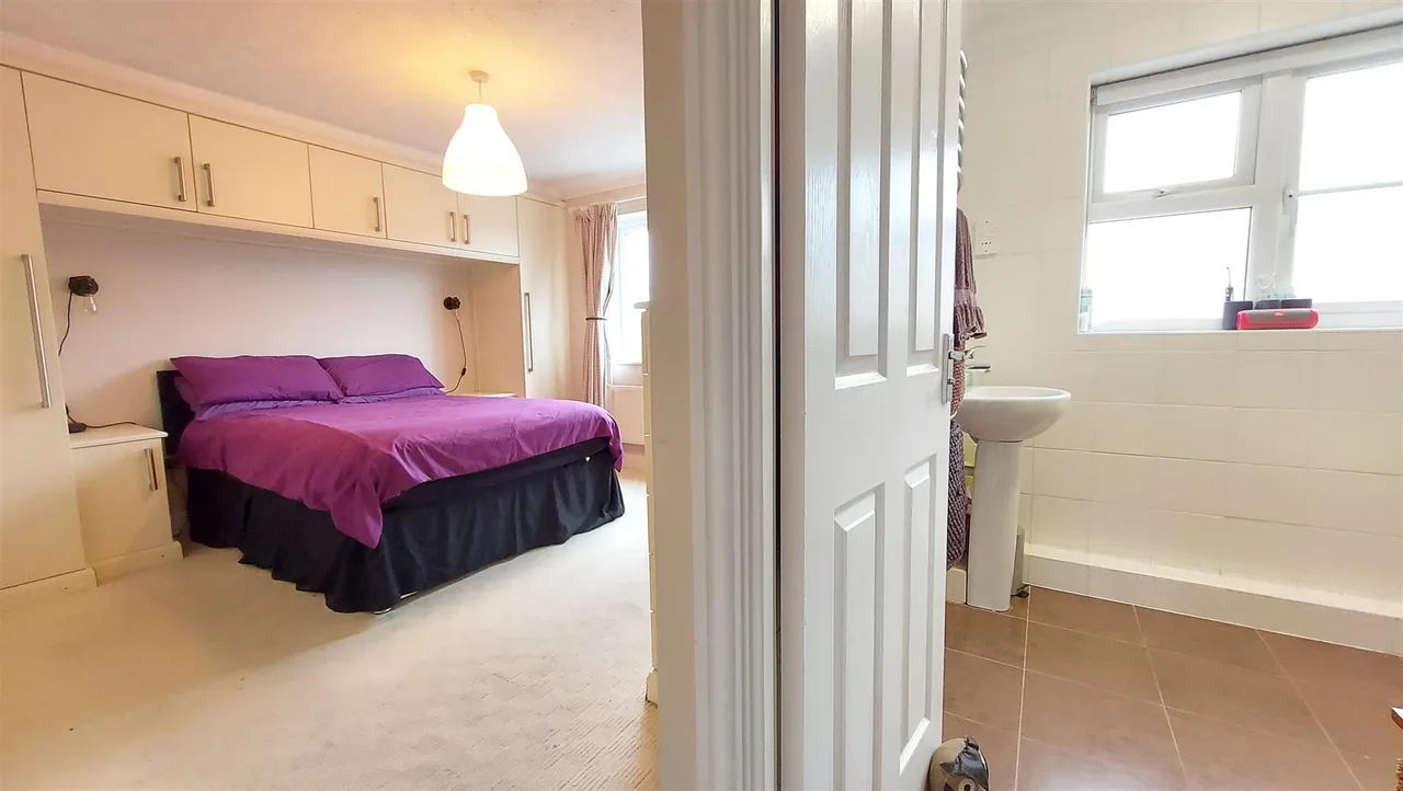 Tennyson Drive, Bourne, photo 25