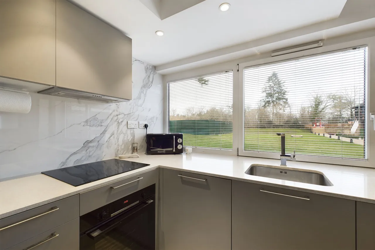 Four Ashes Road, Cryers Hill, HP15, photo 8