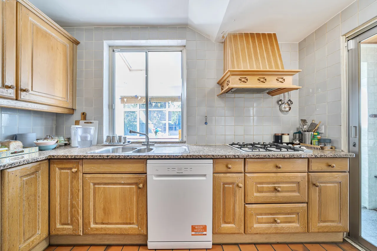 The Gardens, Pinner, HA5, photo 8