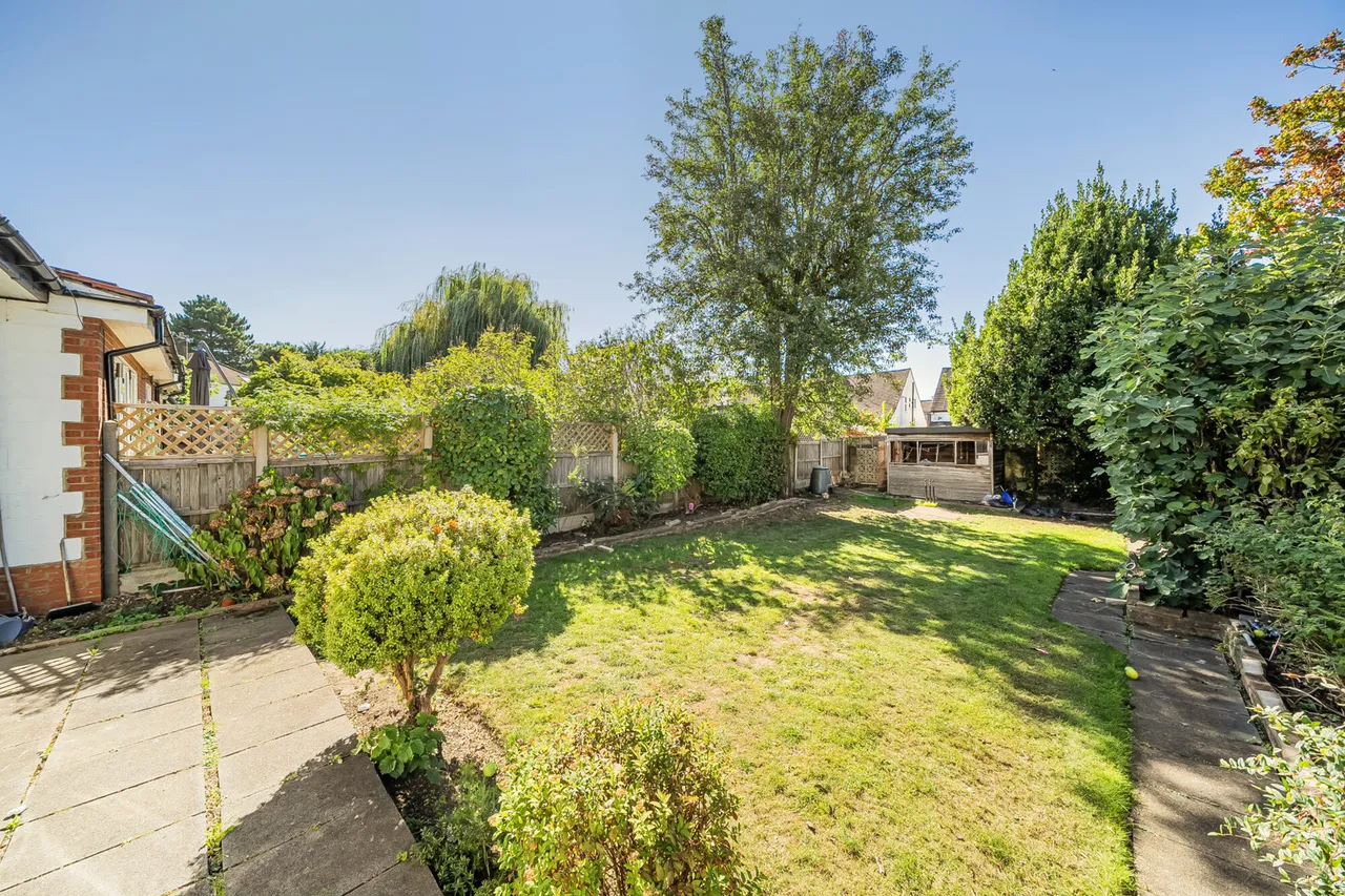 The Gardens, Pinner, HA5, photo 13