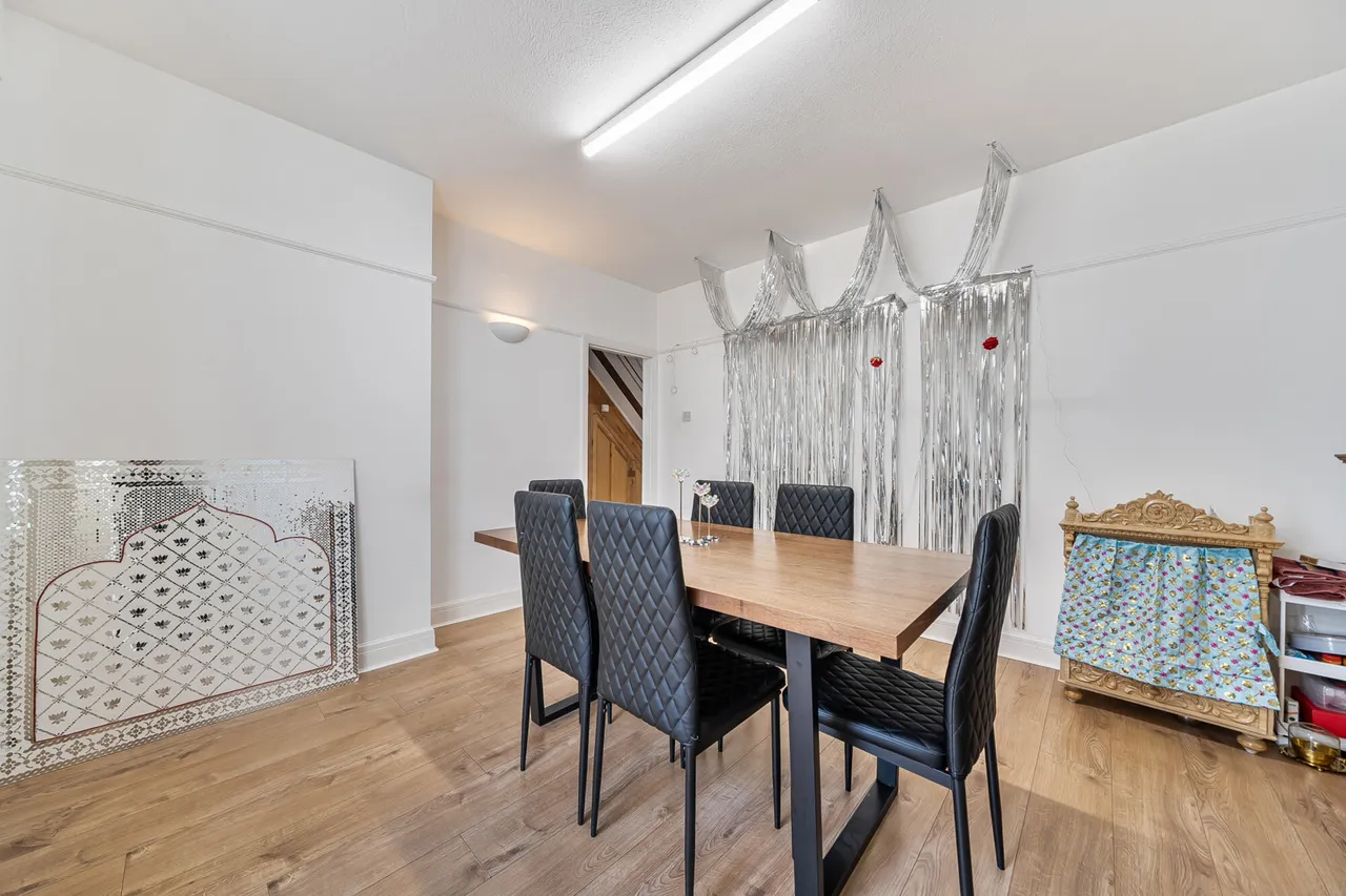 The Gardens, Pinner, HA5, photo 4