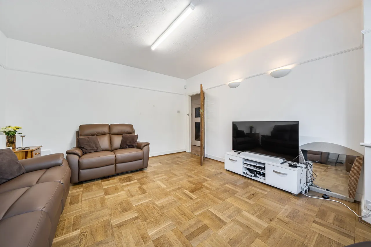 The Gardens, Pinner, HA5, photo 11
