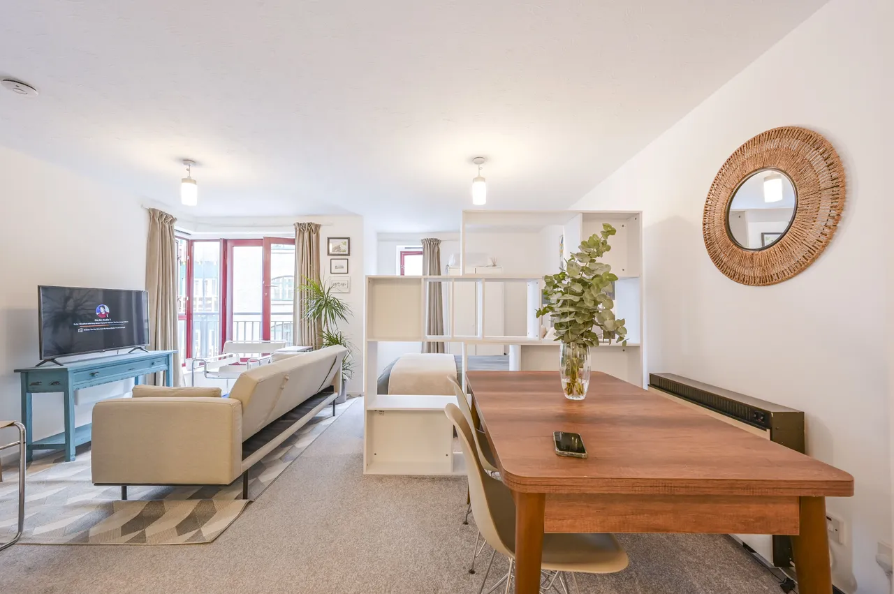 Flat 6 Towerside, 150 Wapping High Street, London, photo 6