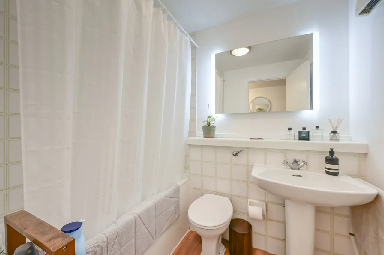 Flat 6 Towerside, 150 Wapping High Street, London, photo 5
