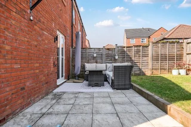 Bran Rose Way, Holmer, HR1, photo 10