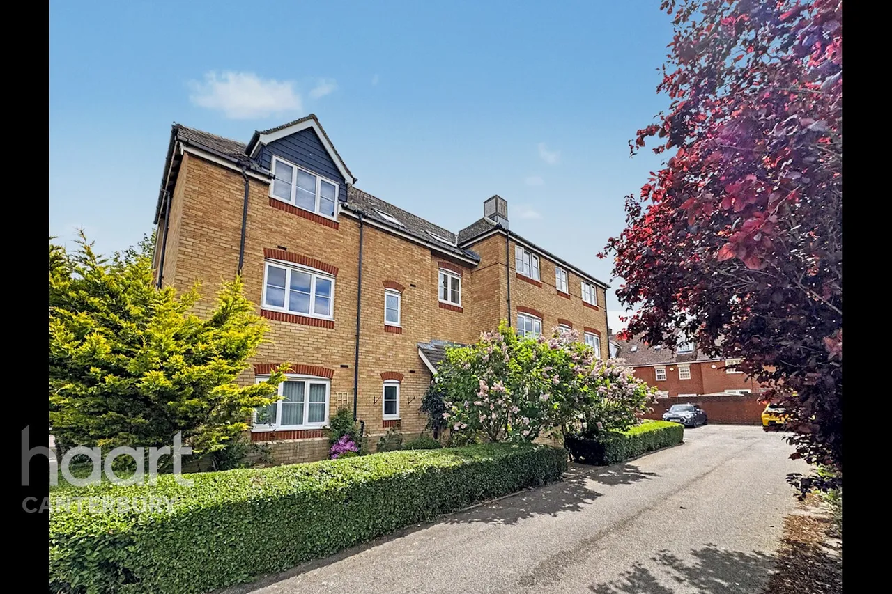 2 bed flat for sale, Blackthorn Road, Canterbury, CT3