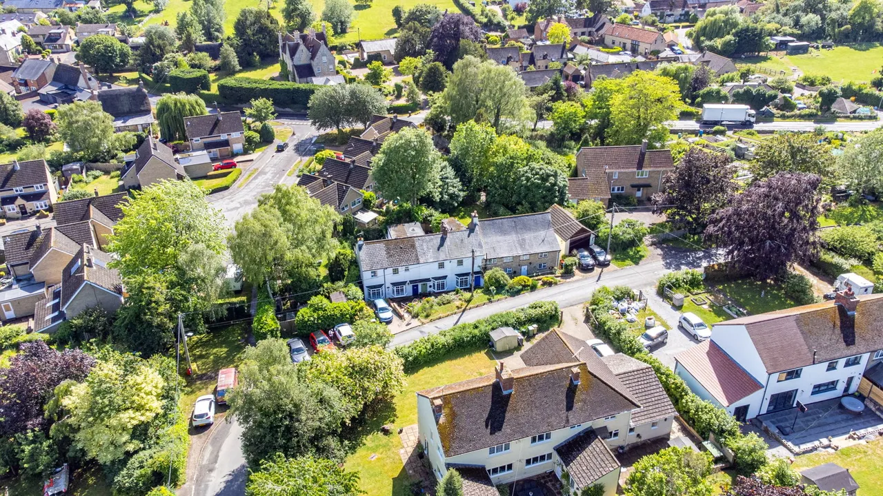 2 bed house for sale, Mount Pleasant, Stoke Goldington, MK16