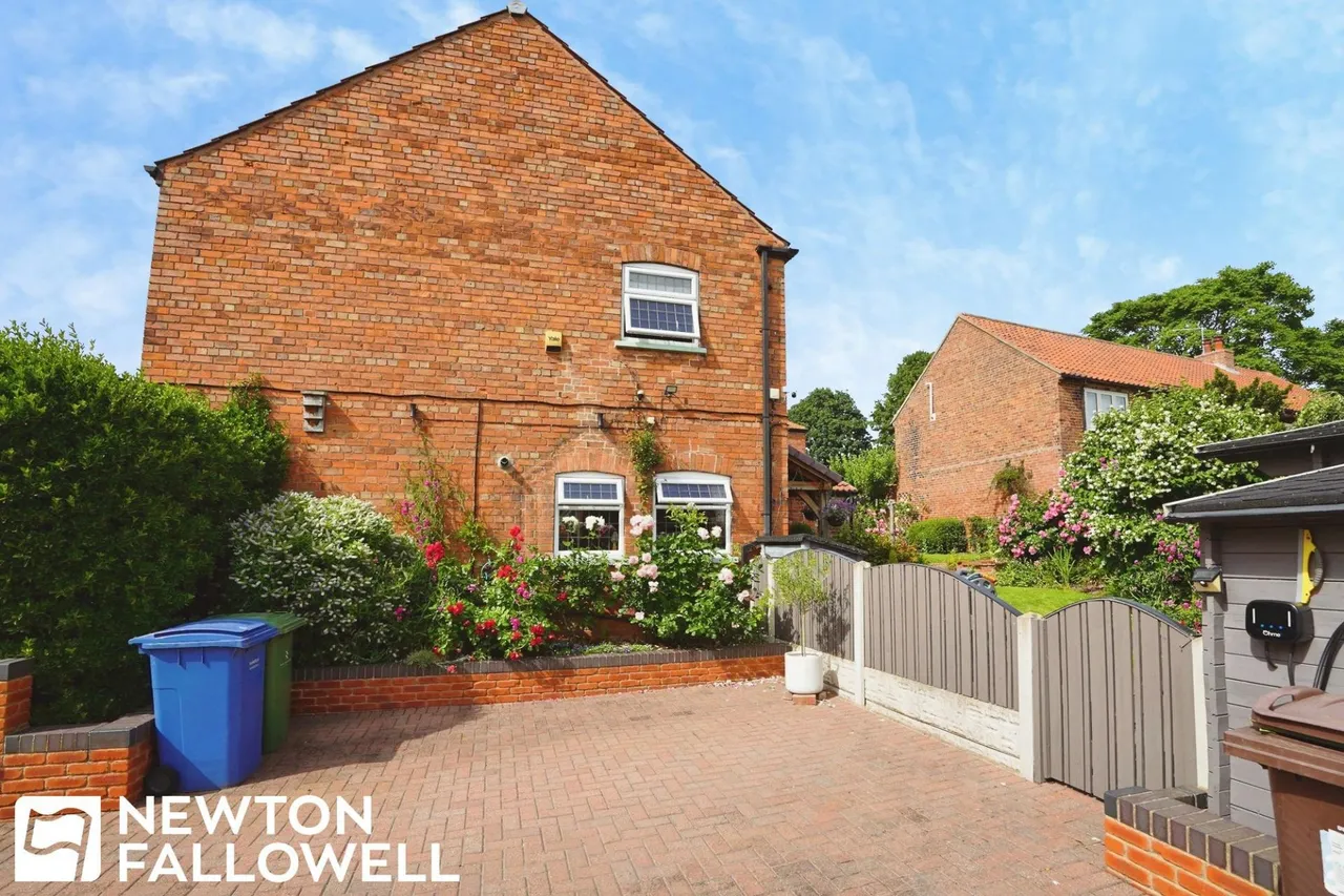 Main Street, Hayton, DN22, photo 17
