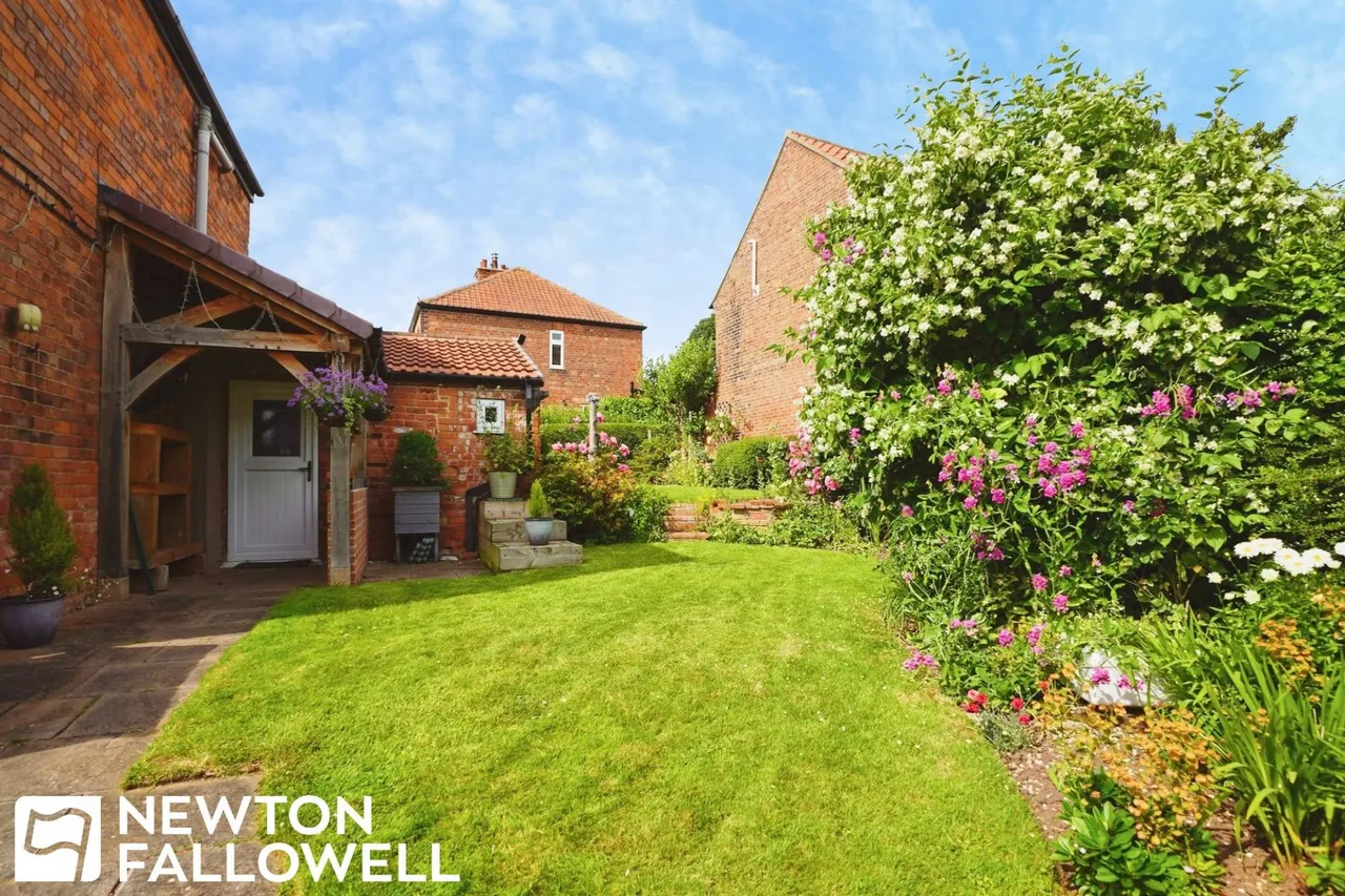 Main Street, Hayton, DN22, photo 19