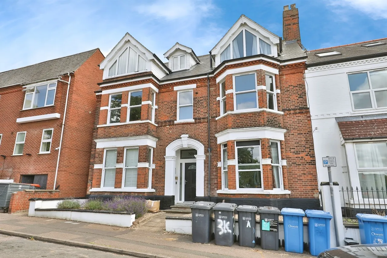 1 bed flat for sale — Stracey Road, Norwich