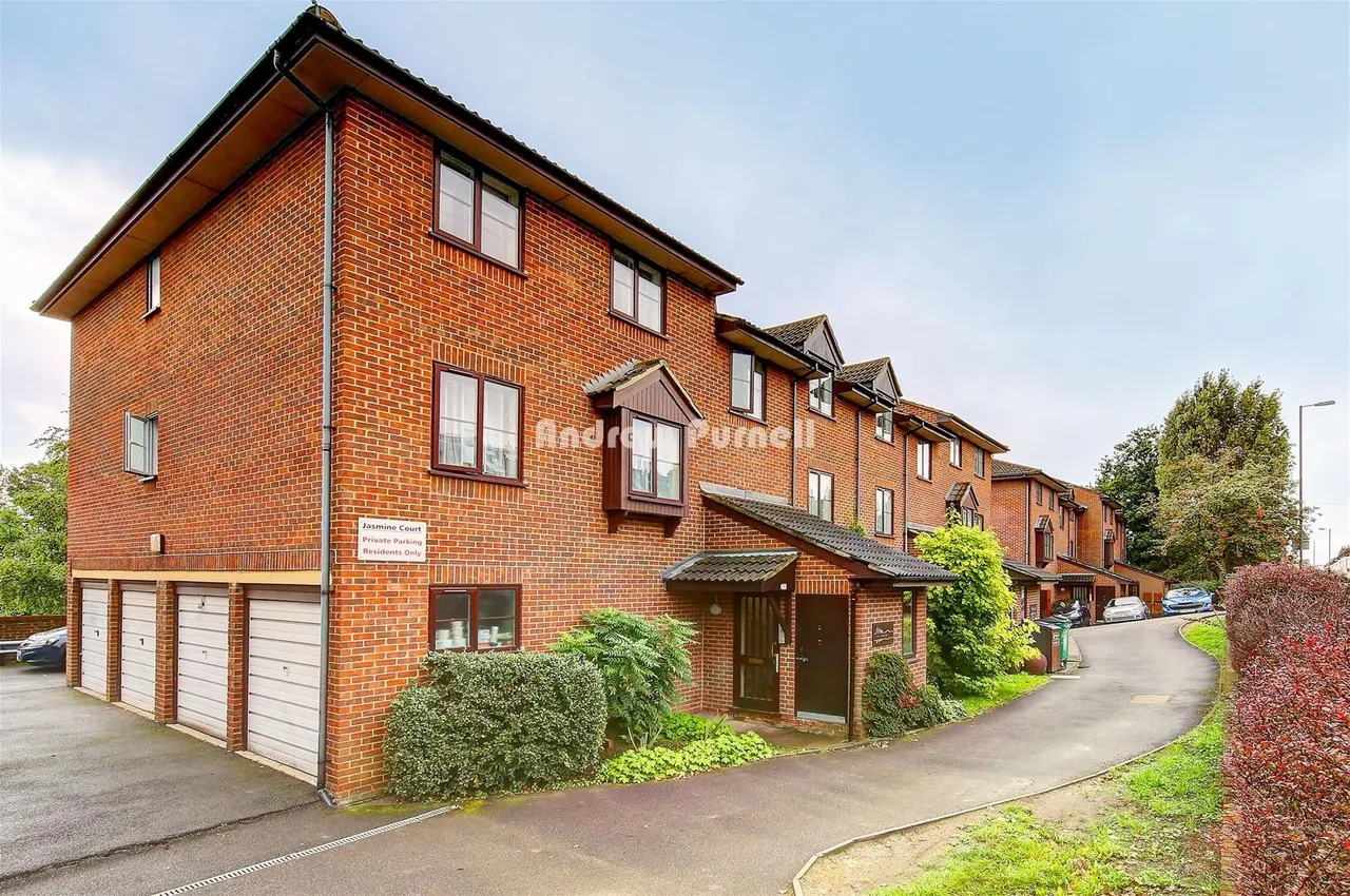 2 bed flat to rent — Alexandra Road, WIMBLEDON, LONDON SW19 7JY