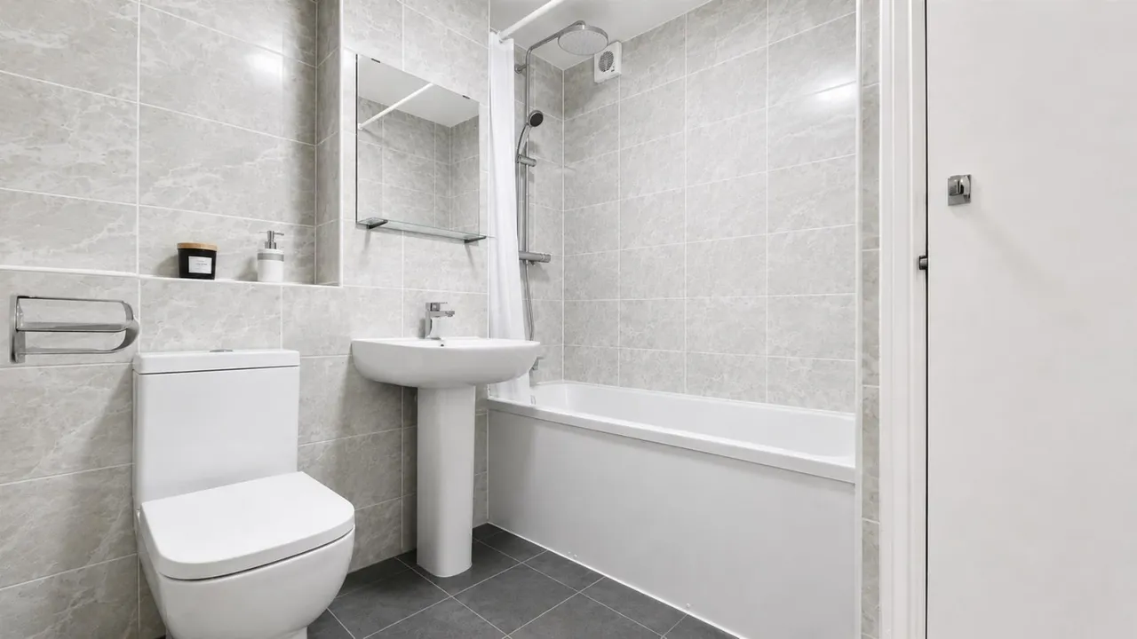 bed Apartment For SaleHarewood Terrace, Norwood Green, UB2, photo 5