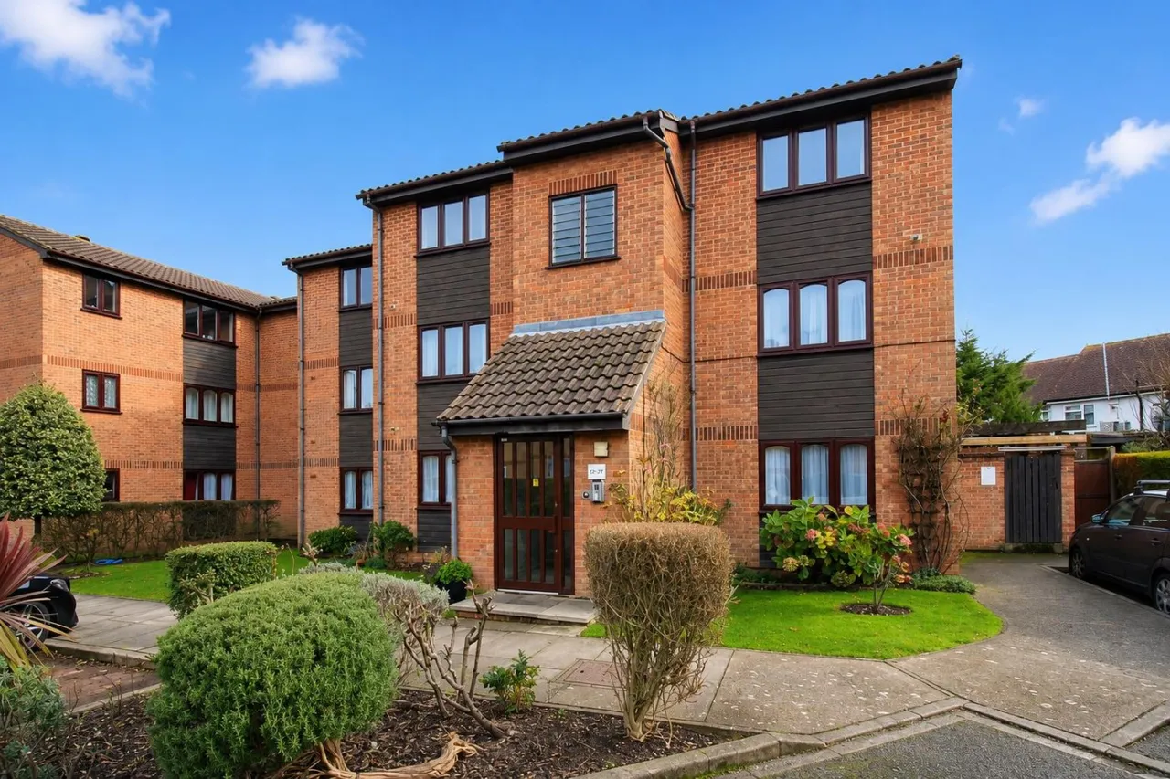 1 bed flat for sale, bed Apartment For SaleHarewood Terrace, Norwood Green, UB2
