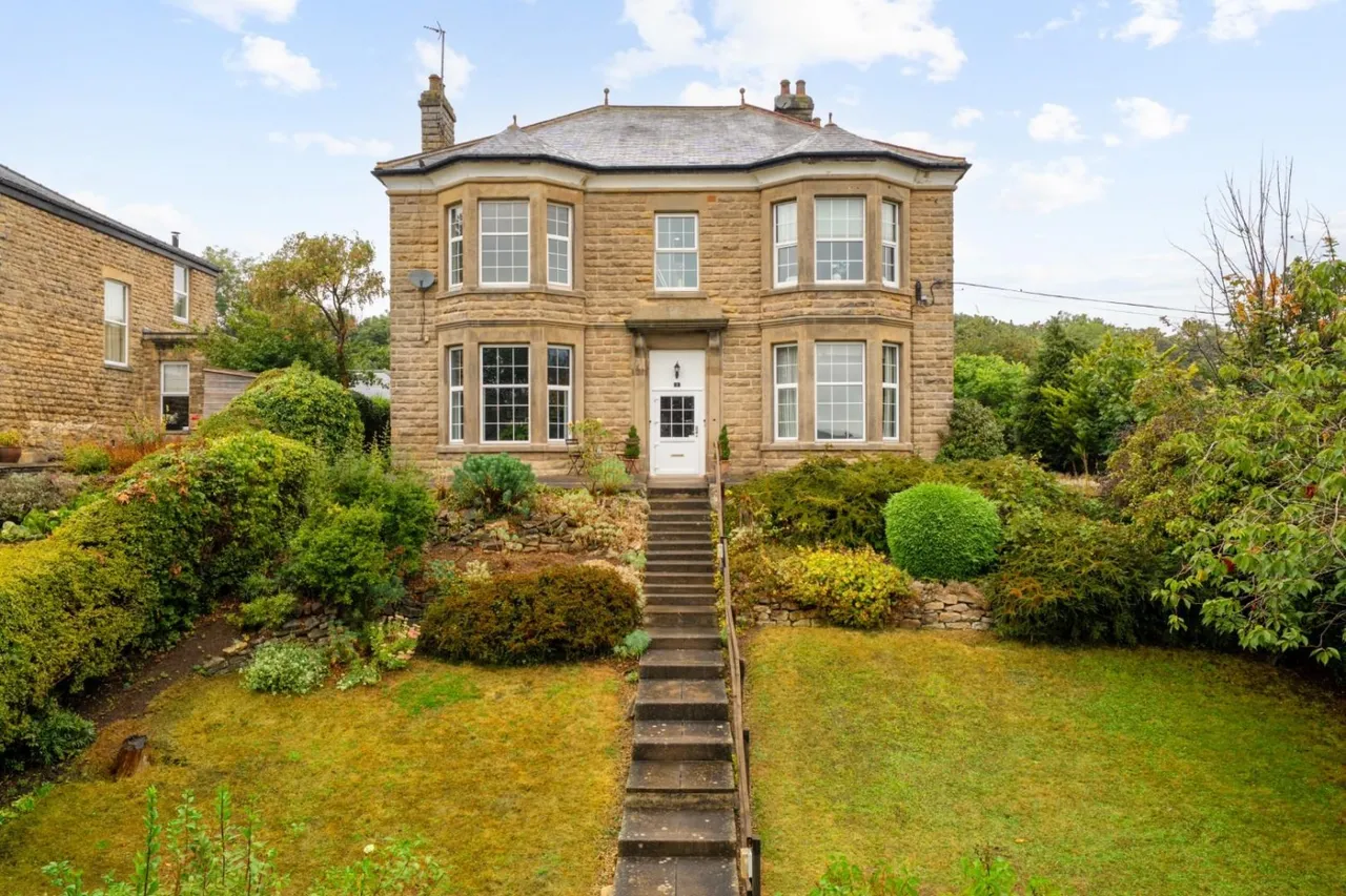 2 bed flat for sale — Raby Park, Wetherby