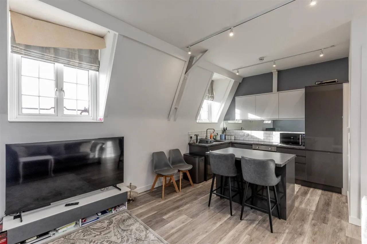 2 bed flat for sale, Smyths Close, Avonmouth, BS11
