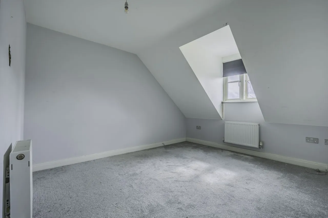 Churn Meadows, Cirencester, GL7, photo 9