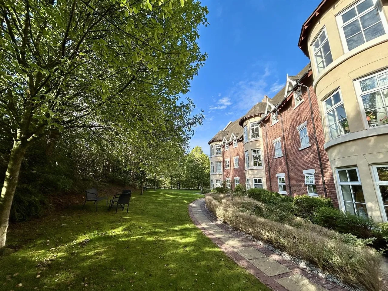Blakemere Drive, Northwich CW9 8UT, photo 11