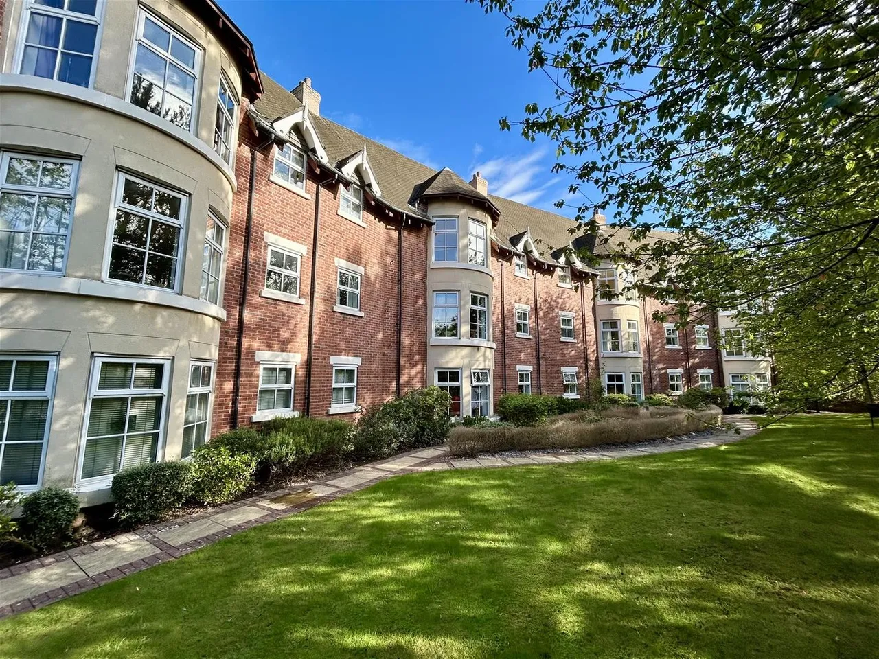 2 bed flat to rent — Blakemere Drive, Northwich CW9 8UT