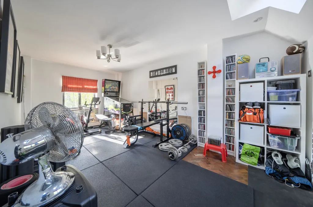 Manor Way, Purley CR8 3BL, photo 7