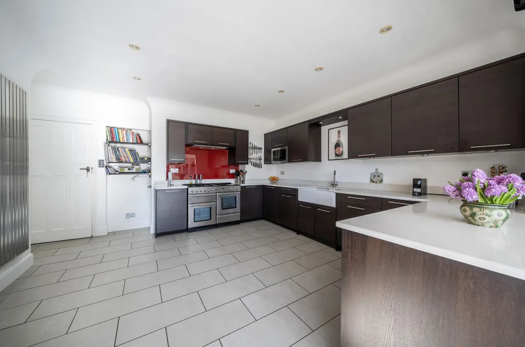 Manor Way, Purley CR8 3BL, photo 3