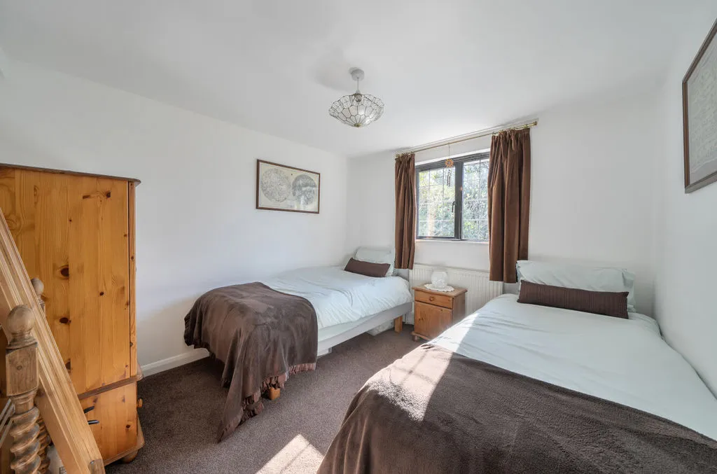 Manor Way, Purley CR8 3BL, photo 11