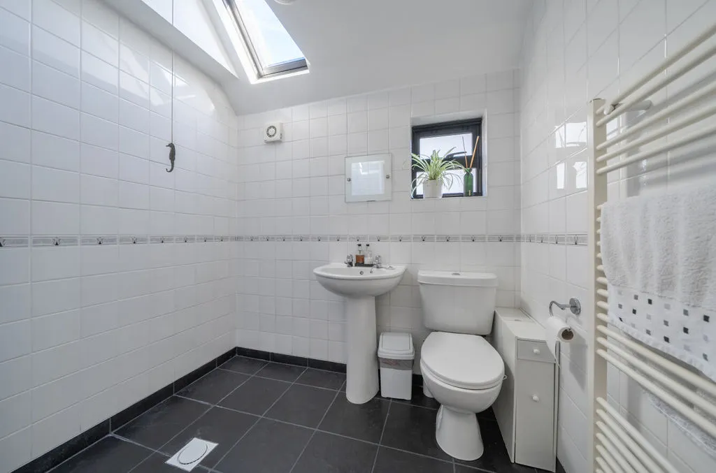 Manor Way, Purley CR8 3BL, photo 13