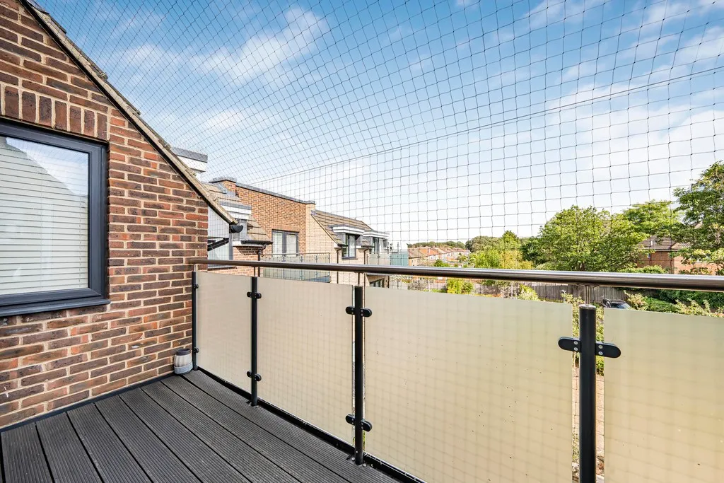 Sutton Court Road, Hillingdon, UB10, photo 16