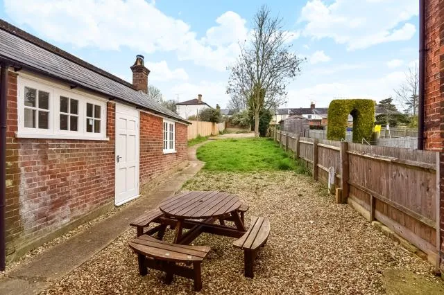 London Road, High Wycombe, HP11, photo 9