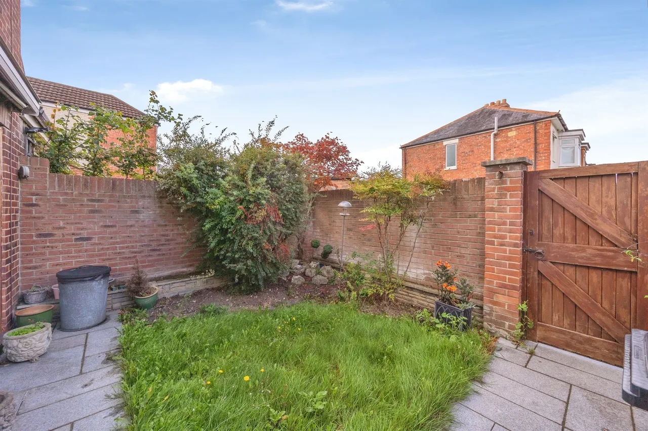 Copnor Road, Portsmouth, PO3, photo 13