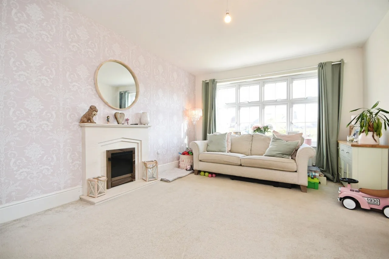 Radley Avenue, Silver End, CM8, photo 7