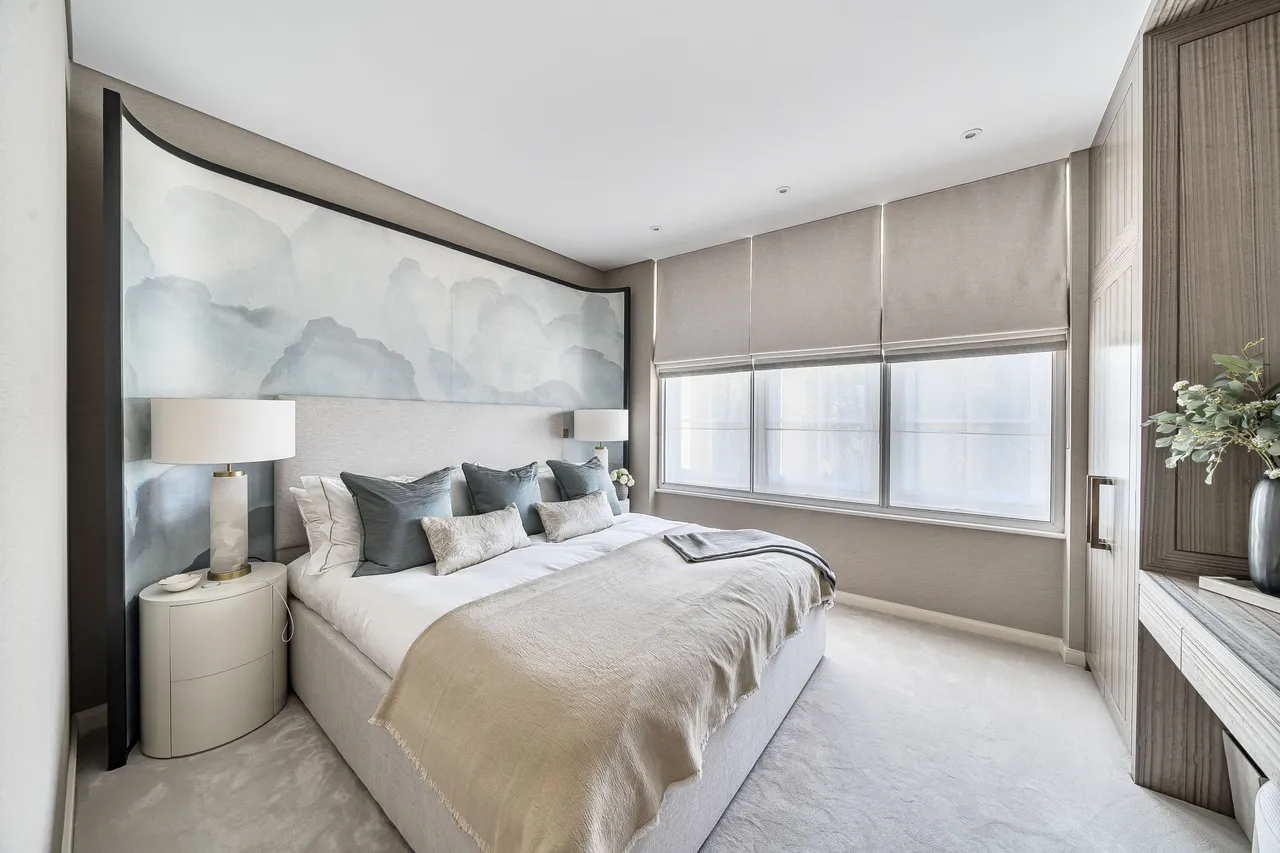 4 Latymer House, 134 Piccadilly, London, photo 3