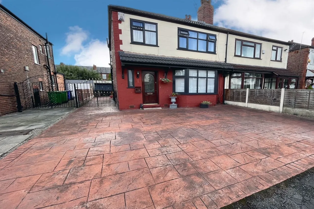 3 bed house for sale, Kenwood Avenue, Manchester