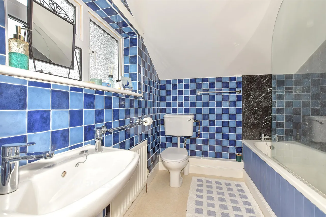 Front Brents, Faversham, ME13, photo 9