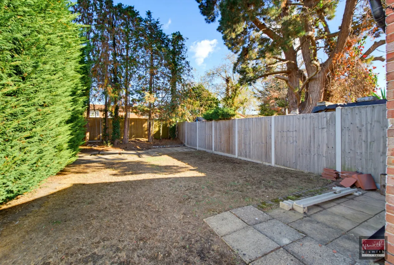 Strodes Crescent, Staines-upon-Thames, TW18, photo 19