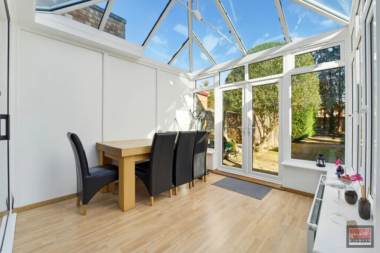 Strodes Crescent, Staines-upon-Thames, TW18, photo 5