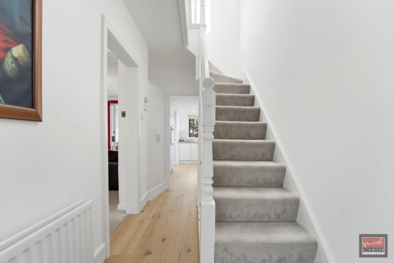 Strodes Crescent, Staines-upon-Thames, TW18, photo 10