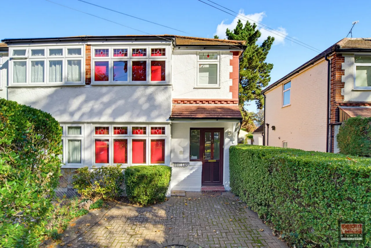 Strodes Crescent, Staines-upon-Thames, TW18, photo 17
