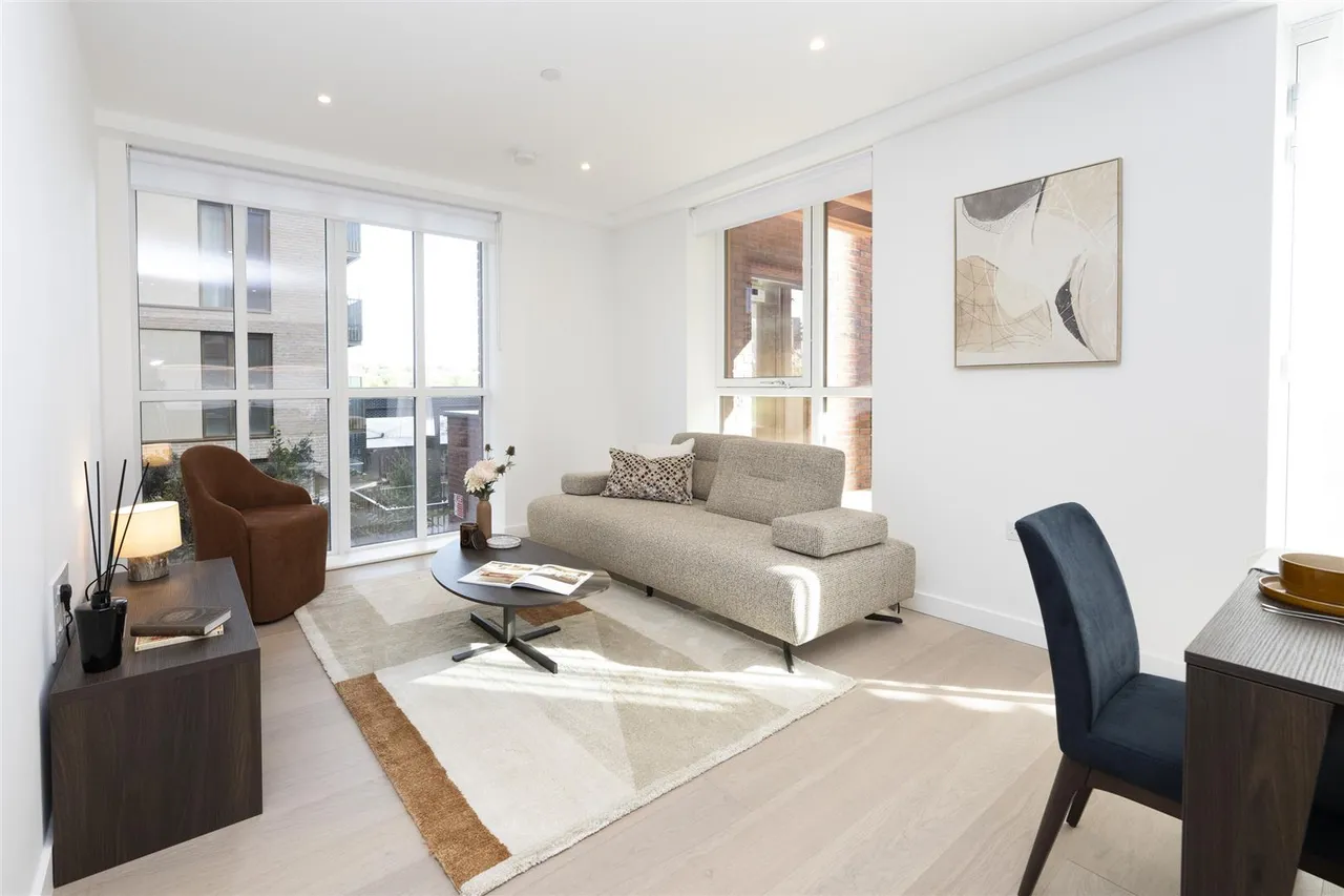 2 bed flat to rent, Fulton Road, Wembley, HA9