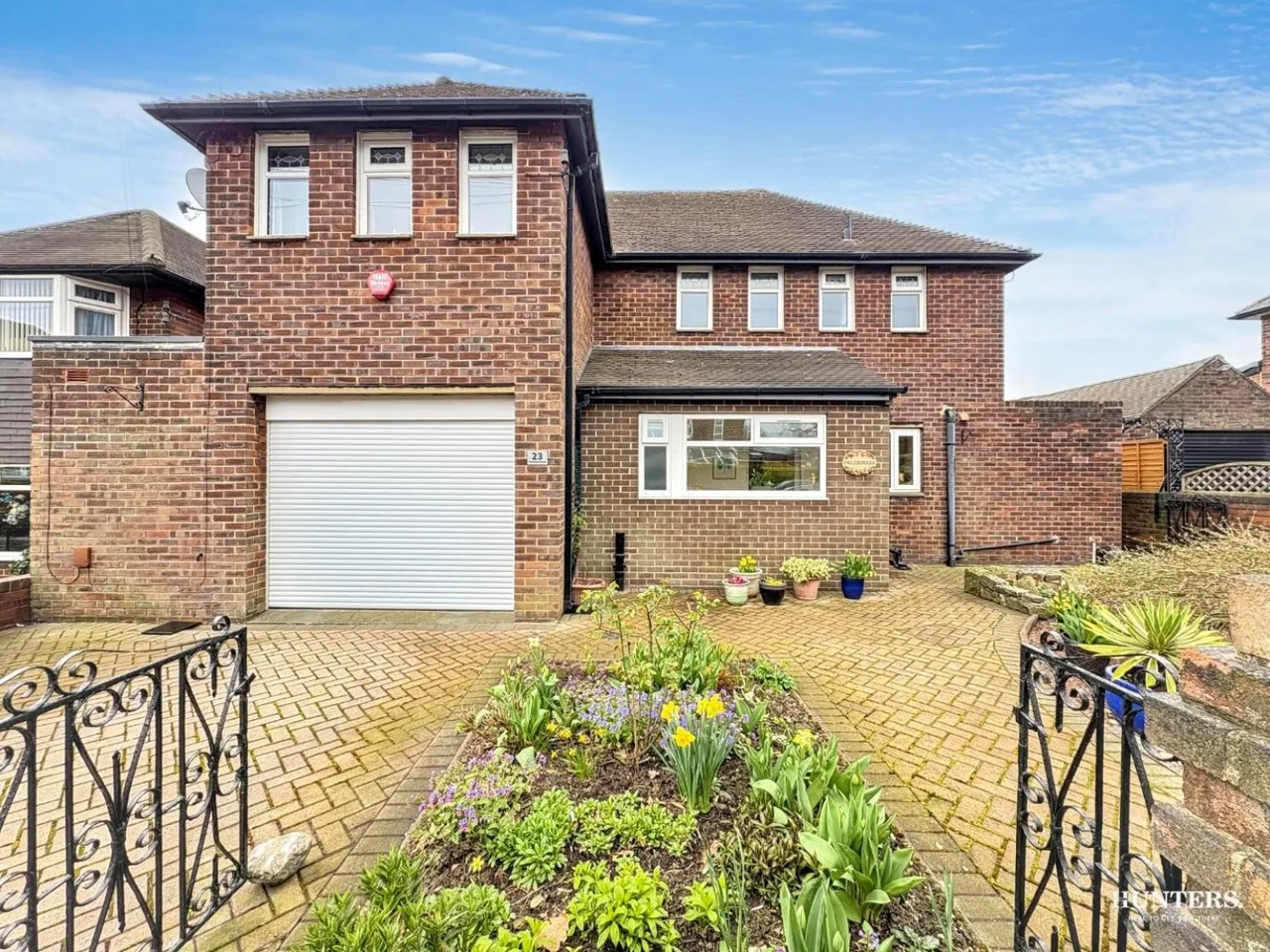 4 bed house for sale — Pennine Road, Dewsbury