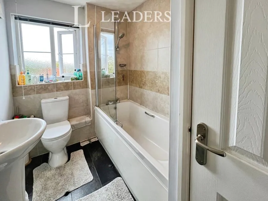 Brackenwood Crescent, Bury St Edmunds, IP32, photo 8