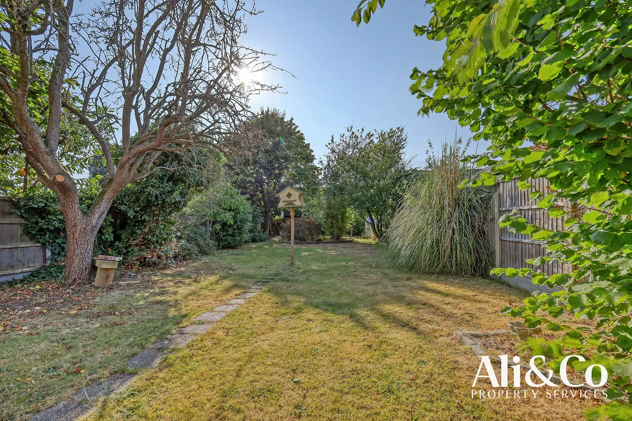 Heathview Road, Grays, Essex, RM16 2RS, photo 20