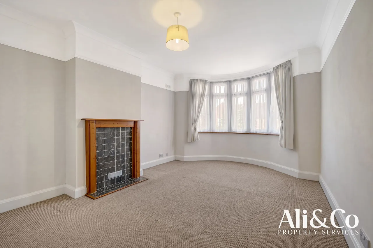 Heathview Road, Grays, Essex, RM16 2RS, photo 13